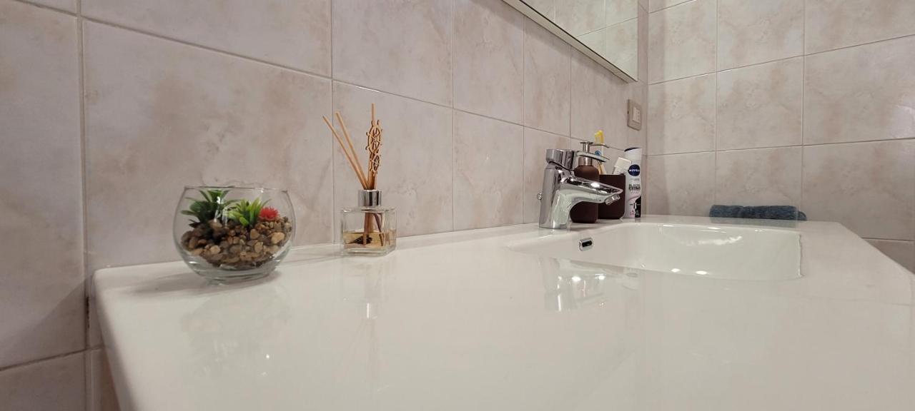 Dimora Larius Apartment Como Luaran gambar