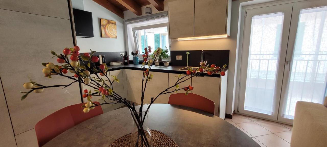 Dimora Larius Apartment Como Luaran gambar